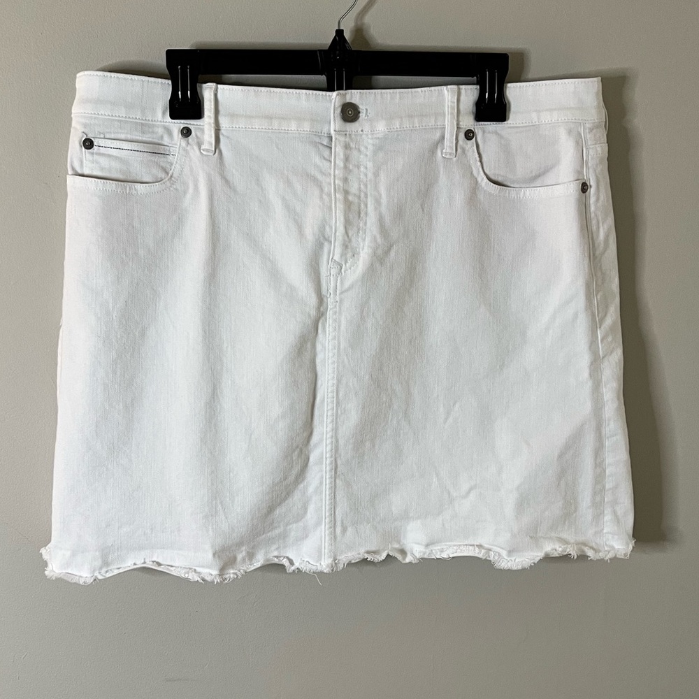 Vineyard Vines White Denim Mini Skirt size 16